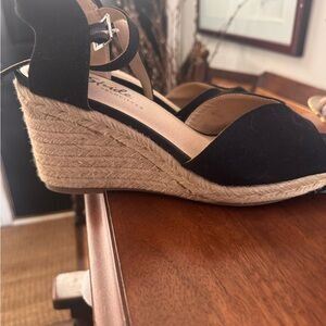 New Comfy Black Wedge Sandals size 11M